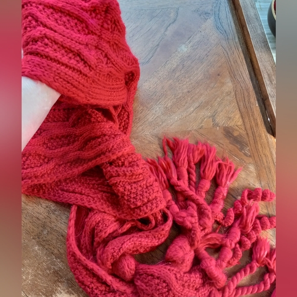 🍀Red Knit Hooded Scarf!!!! - Picture 3 of 5